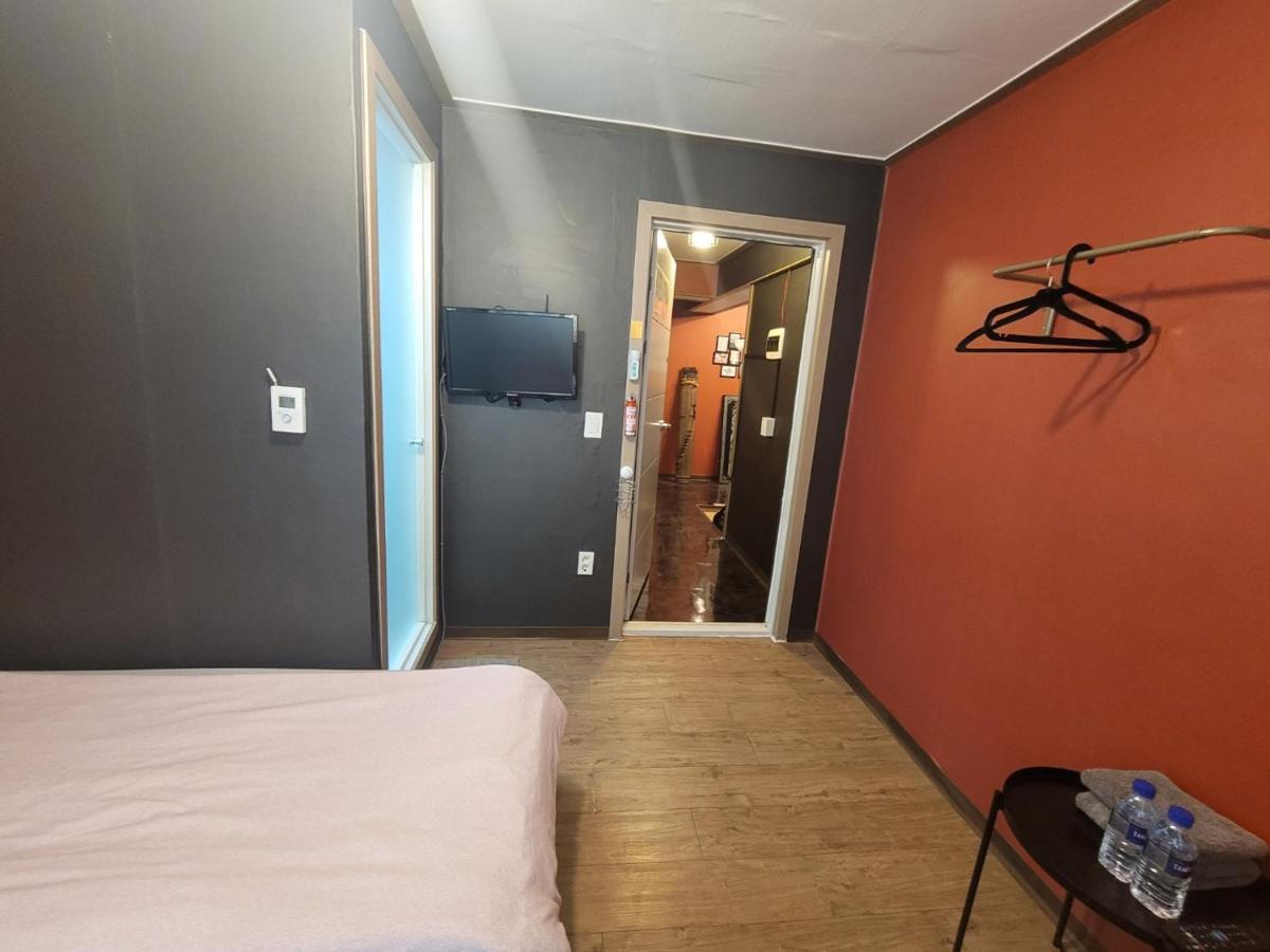 Olive Hostel W Seoul Bagian luar foto